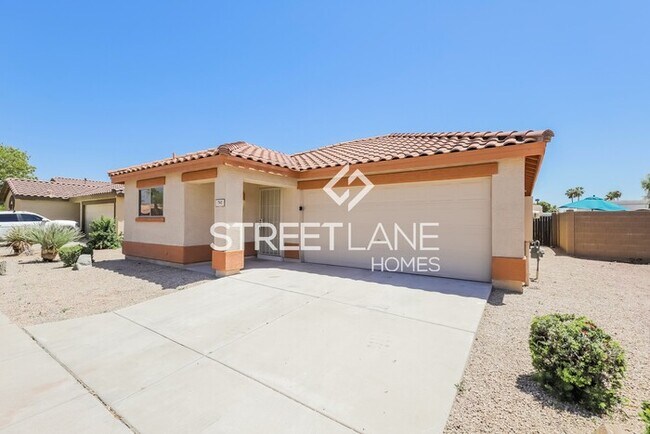 Foto del edificio - NOW OFFERING THE FIRST FULL MONTH FREE!!