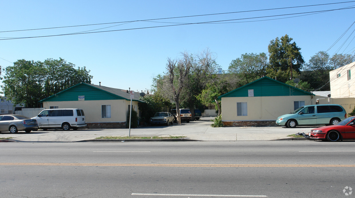Foto del edificio - 16132-16136 Vanowen St