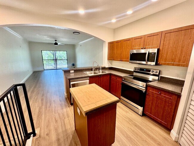 Foto del edificio - 2176 Portofino Pl