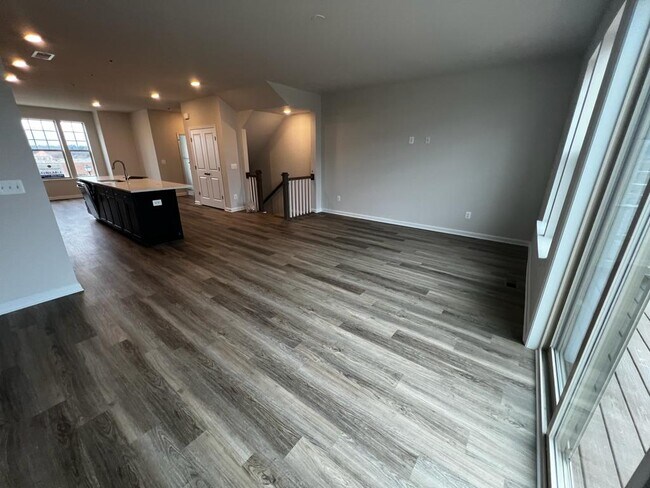 Building Photo - 835 Sawback Sq