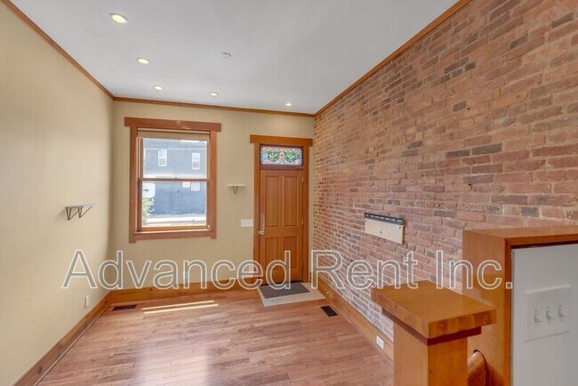 Foto del edificio - 2802 E Fairmount Ave