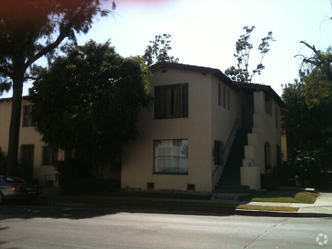 Building Photo - 353 S Orlando Ave