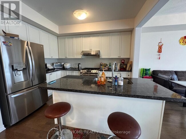 Building Photo - 3048 Cascade Common