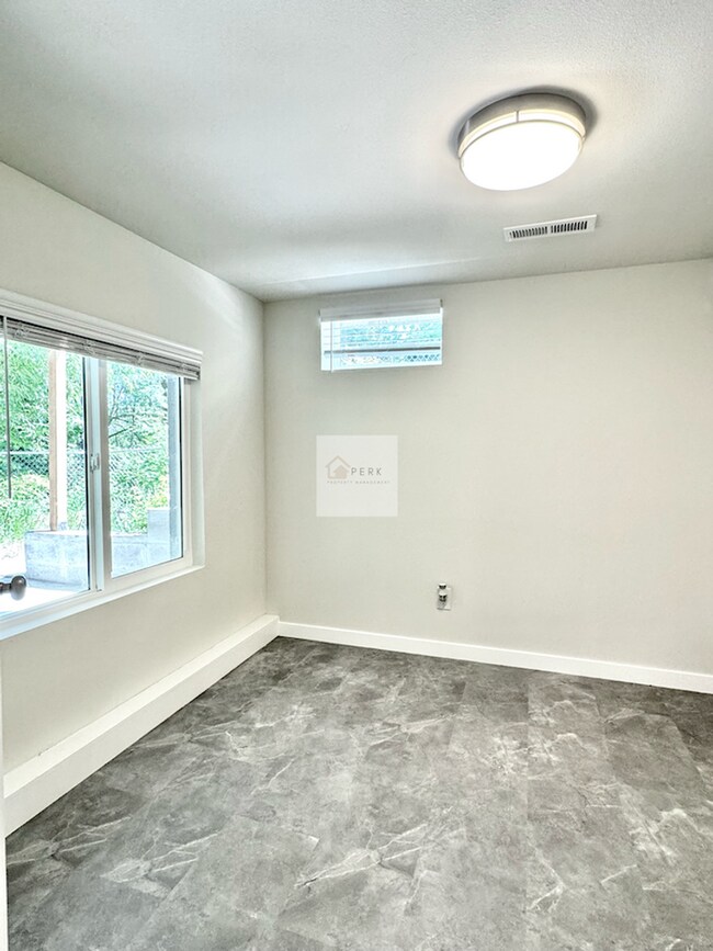 Foto del edificio - Renovated 1 Bed, 1 Bath in South Beacon Hi...