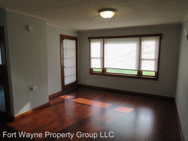 Building Photo - 3 br, 2 bath House - 108 Walnut Street