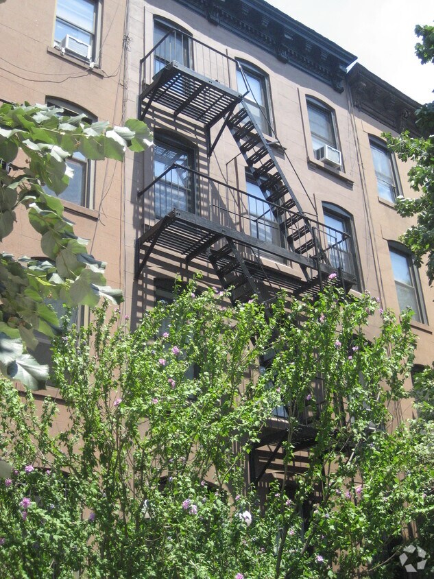 Building Photo - 21 Sterling Pl