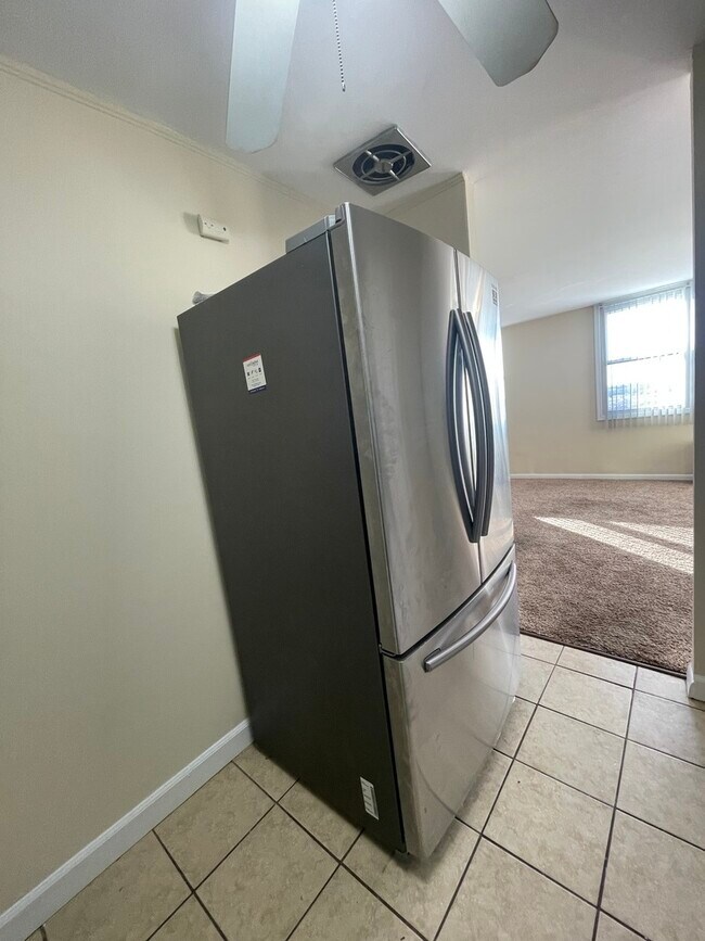 Foto del edificio - 4300 W Ford City Dr