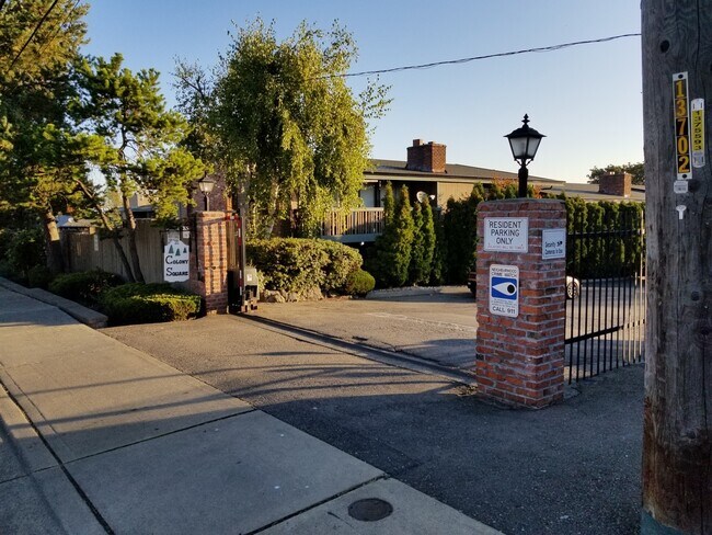 Foto del edificio - Gated Two Bedroom Condo in Tukwila