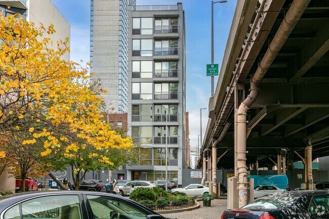 Building Photo - Canvas