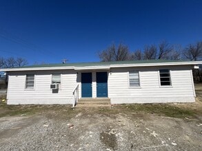 Building Photo - 483 S Jefferson St