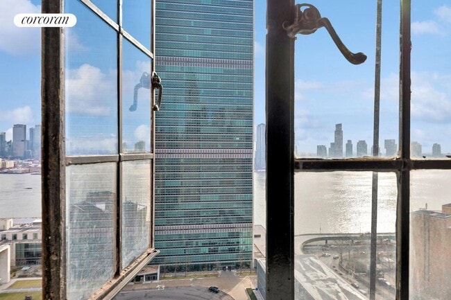 Building Photo - 45 Tudor City Pl