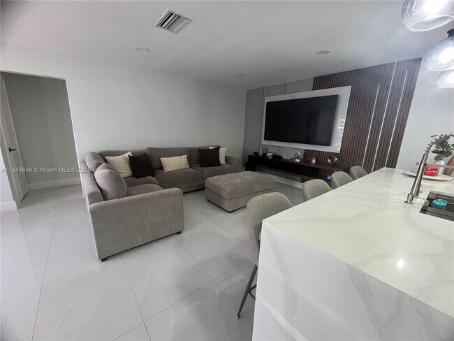 Foto del edificio - 6471 Park St