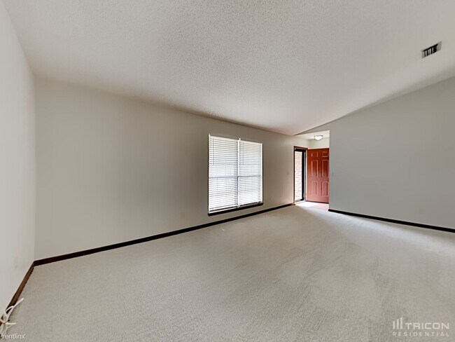 Building Photo - 937 Chalmet Ln
