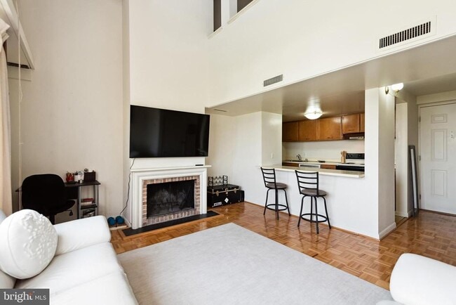 Building Photo - 312 Severn Ave