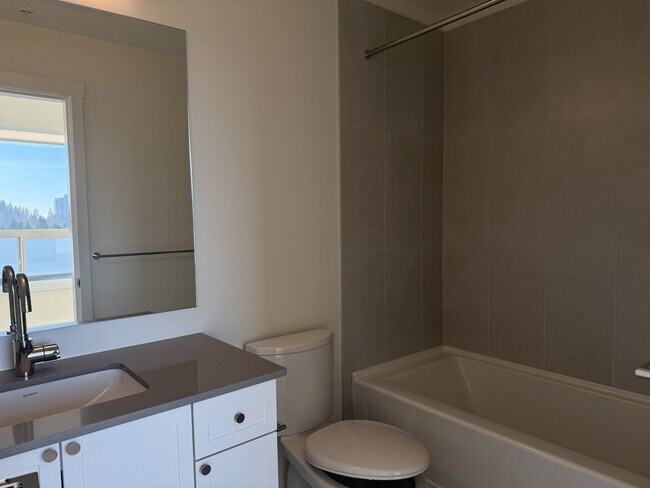 Building Photo - 14778-14106 106 Ave