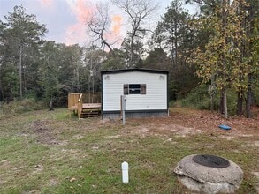 Building Photo - 279 White Oak Cir