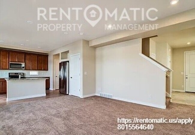 Building Photo - 2626 N Heston Park