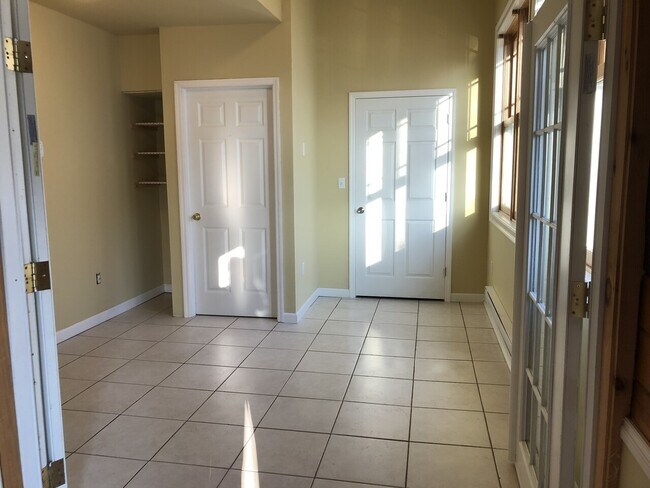 Building Photo - 11 LLC-79 Sailly Avenue