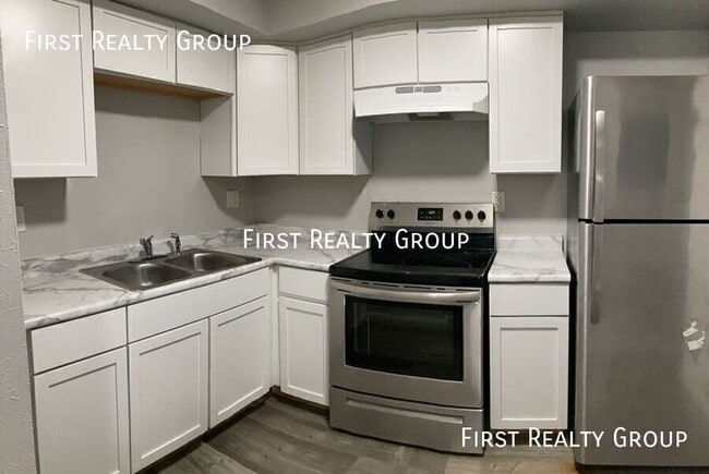 Photo - 305 N Broadway-#7 Apartment