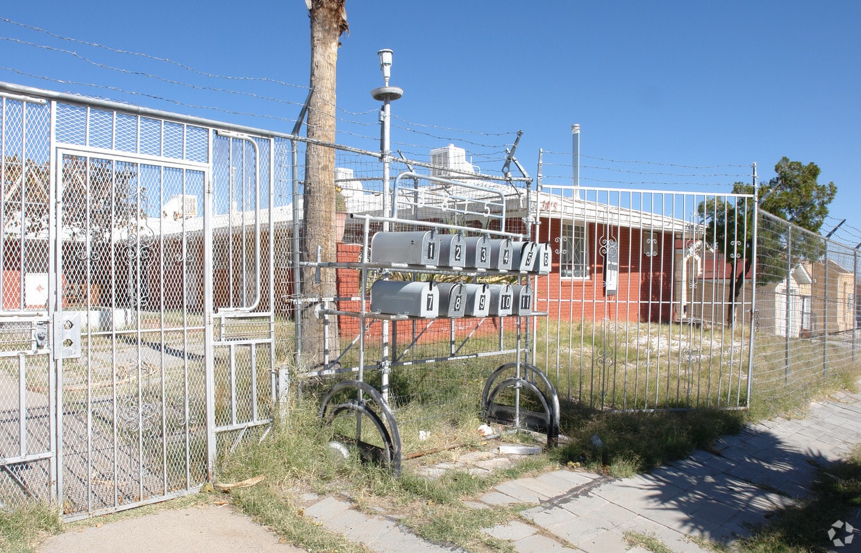 Foto del edificio - 3815 Truman Ave