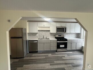 Kitchen - Updated - Eat In - 697-1 Islington St