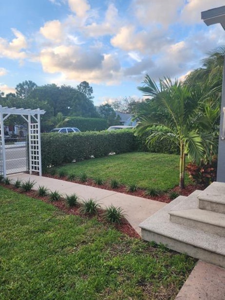 Professional landscaping included - 126 S E St