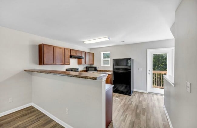Building Photo - 112 Tybo Dr