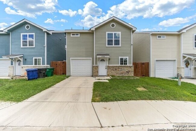 Foto del edificio - 3 Bedroom/2.5 Bath Utopia Heights Subdivison