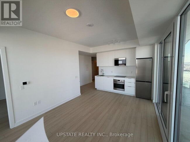 Building Photo - 15 Skyridge Dr