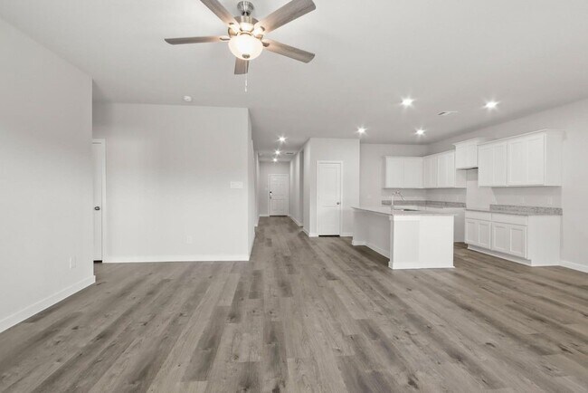 Foto del edificio - 496 Shoreview Dr