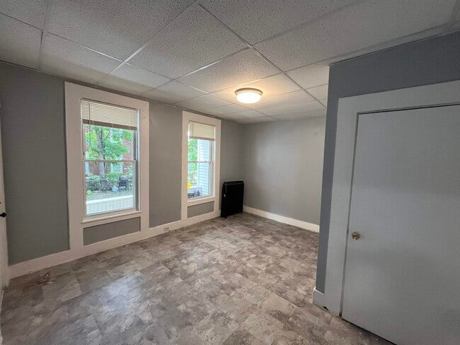 Building Photo - 357 Merrimack St