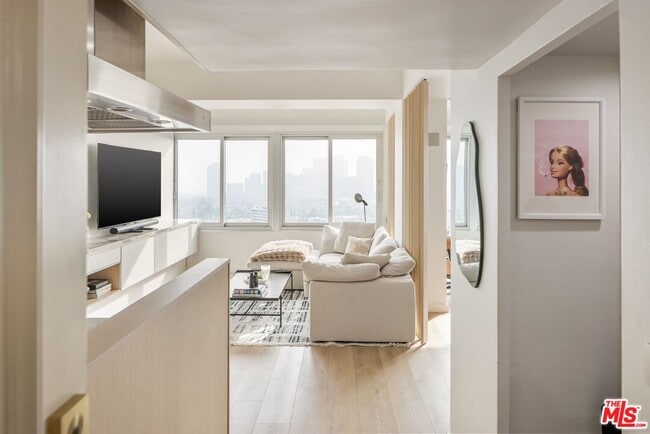 Building Photo - 10501 Wilshire Blvd