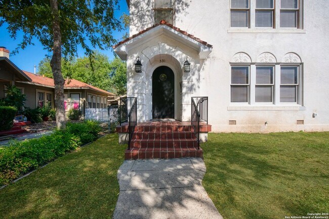 Foto del edificio - 331 W Elsmere Pl