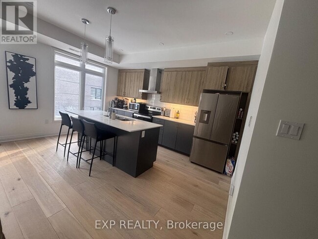 Building Photo - 258 Hespeler Rd