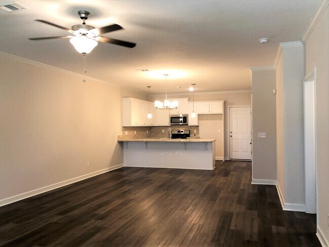 Foto del edificio - 3056 Stanhope Dr
