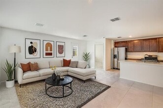 Building Photo - 14142 Birch Farm Dr