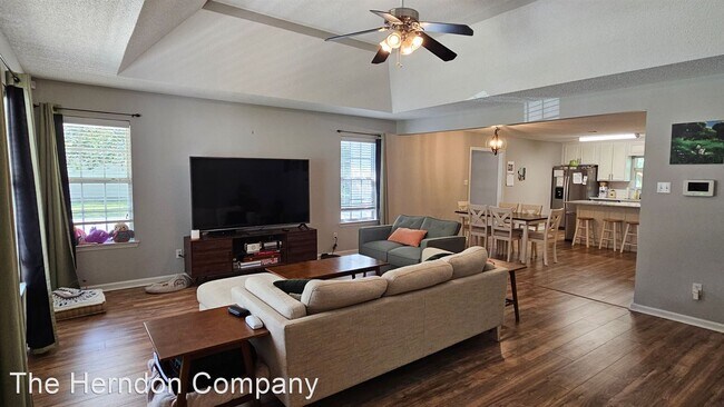 Building Photo - 3 br, 2 bath House - 4329 Lynn Ross Drive