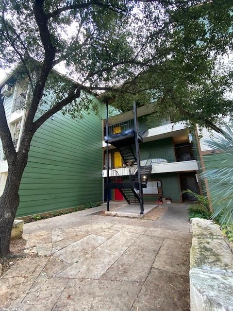 Building Photo - 1125 Hollow Creek Dr