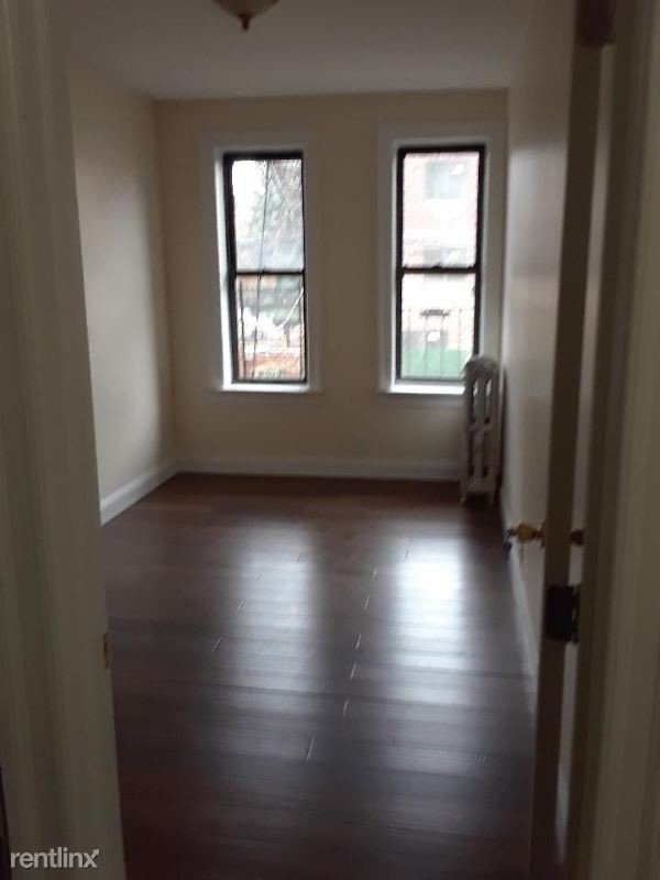 Building Photo - 2 br, 1 bath Apartment - 1700 Zerega Ave