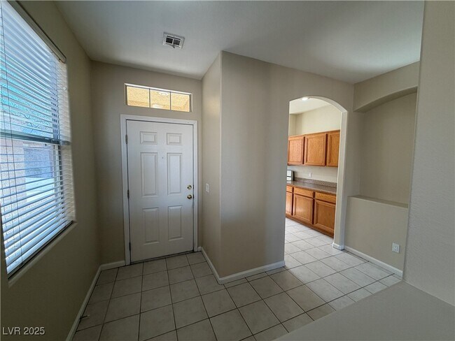 Foto del edificio - 1392 Baja Grande Ave