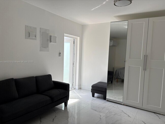 Foto del edificio - 2347 NW 107th Ave