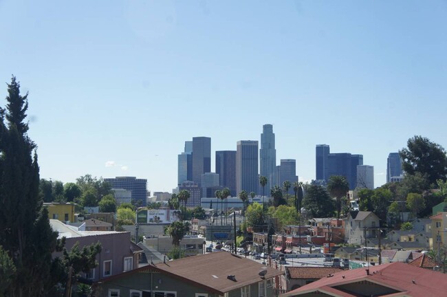 Foto del edificio - 1285 Vin Scully Ave