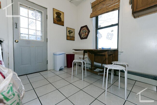 Foto del edificio - Large 4 bed