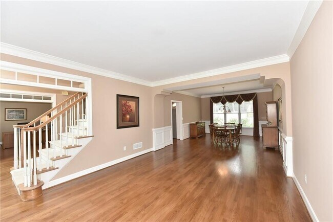 Building Photo - 735 Apsley Way