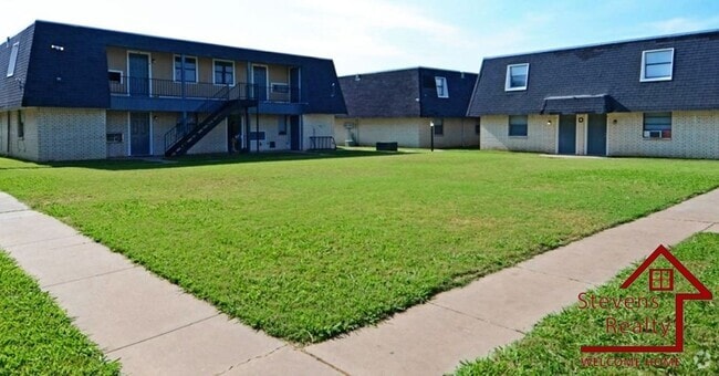 Building Photo - 2111 NW Lindy Ave