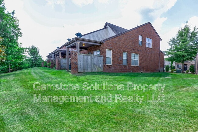 Building Photo - 2040 Bungalow Dr