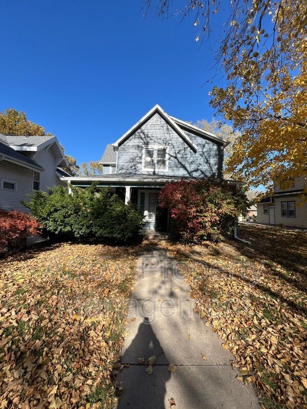 Foto principal - 3424 S Street