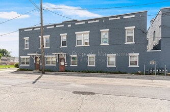 Building Photo - 6 Irving St