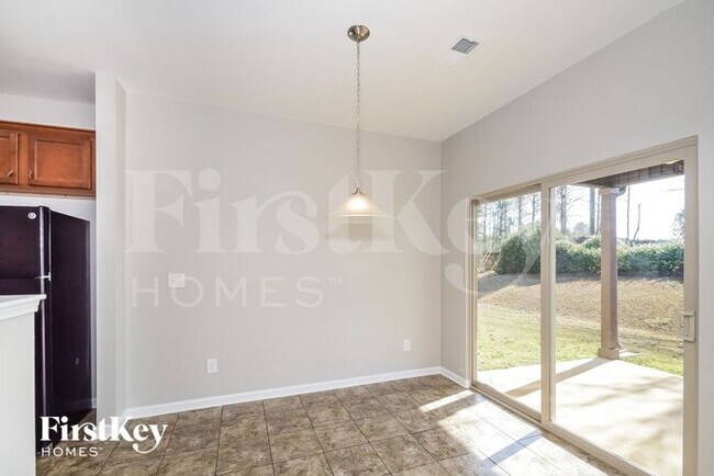 Building Photo - 308 Polo Court