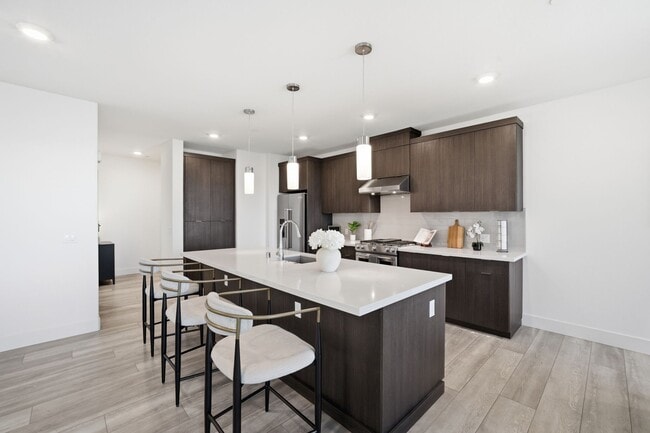 Building Photo - 3578 Rambla Pl
